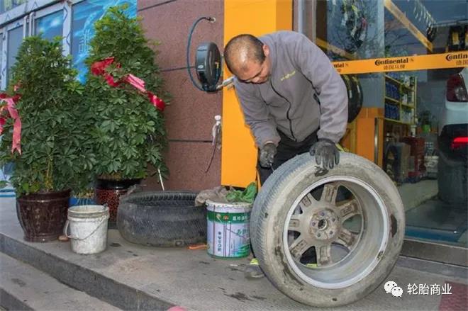 不少大型輪胎店已經開始裁員，節約成本